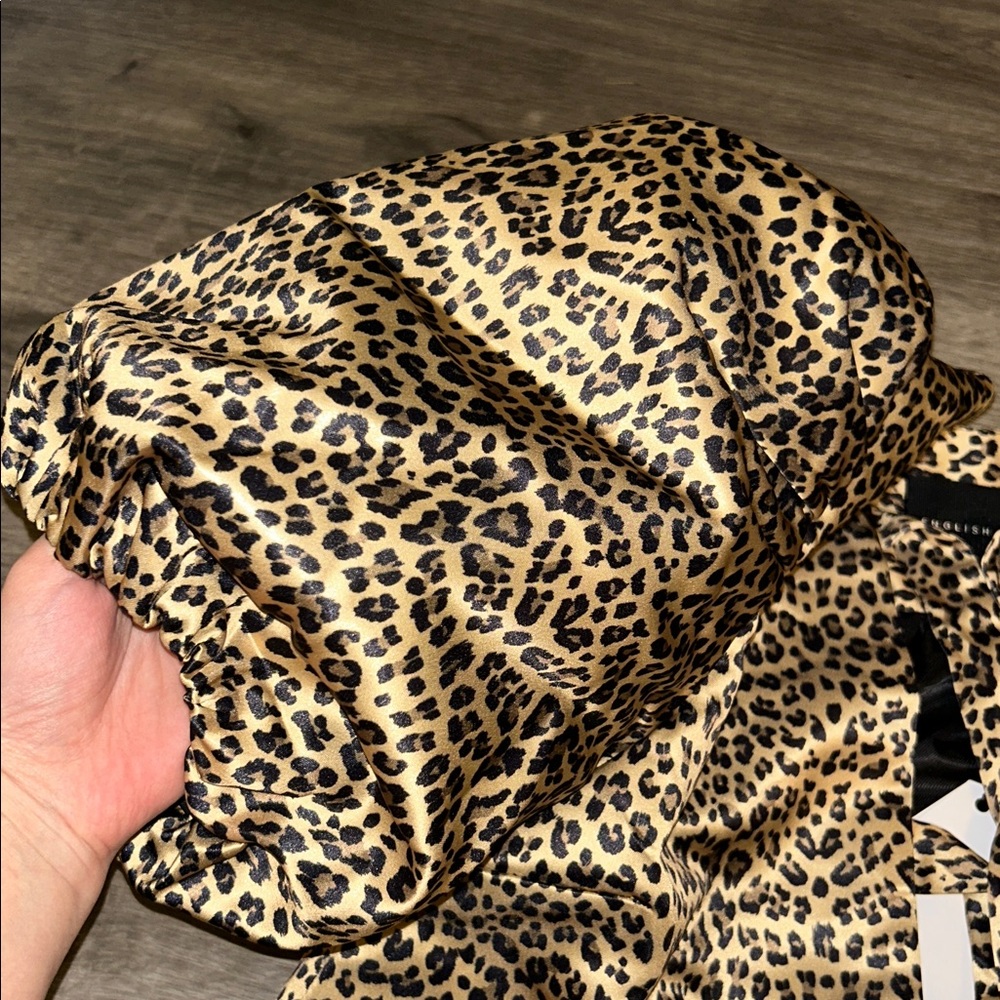 English Factory Animal Print Puff Sleeve Blouse - Picture 10 of 14